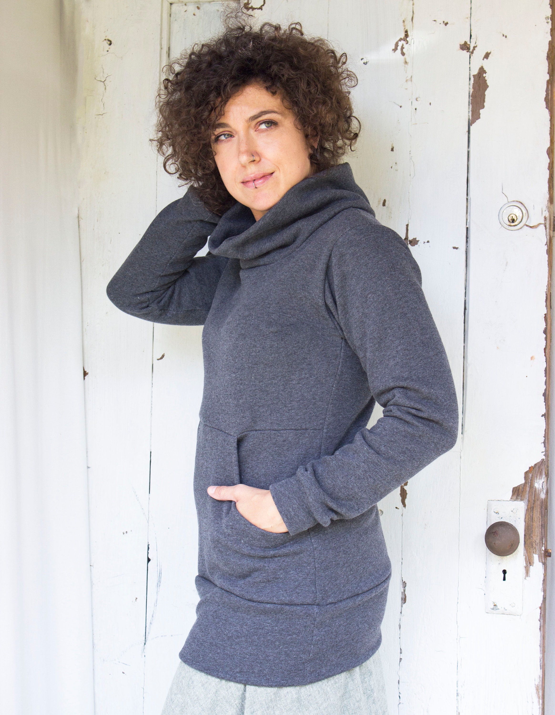 Crop Top Donna A Maniche Lunghe Con Scollo Quadrato – Misto Cotone Elasticizzato, Grigio Antracite