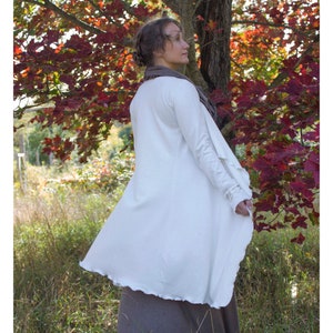すぐに発送可能 - サイズ S、M、XL - ブラック、レッド、ホワイト - 麻、竹、オーガニックコットンのフレンチテリーダスターカーディガン - レイヤー - ボヘミアンシック