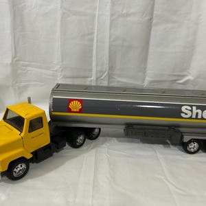 80’s Ertl Oil Tanker and Rig
