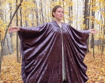 Mauve lavender crushed velvet cloak - Accessible hands - custom length