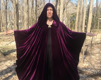 Plum purple velvet cloak - Accessible hands - custom length