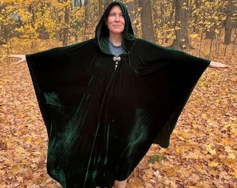 Emerald green VELVET cloak - Accessible hands - custom length