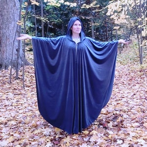 Arwen steel blue velvet cloak - Accessible hands - custom length