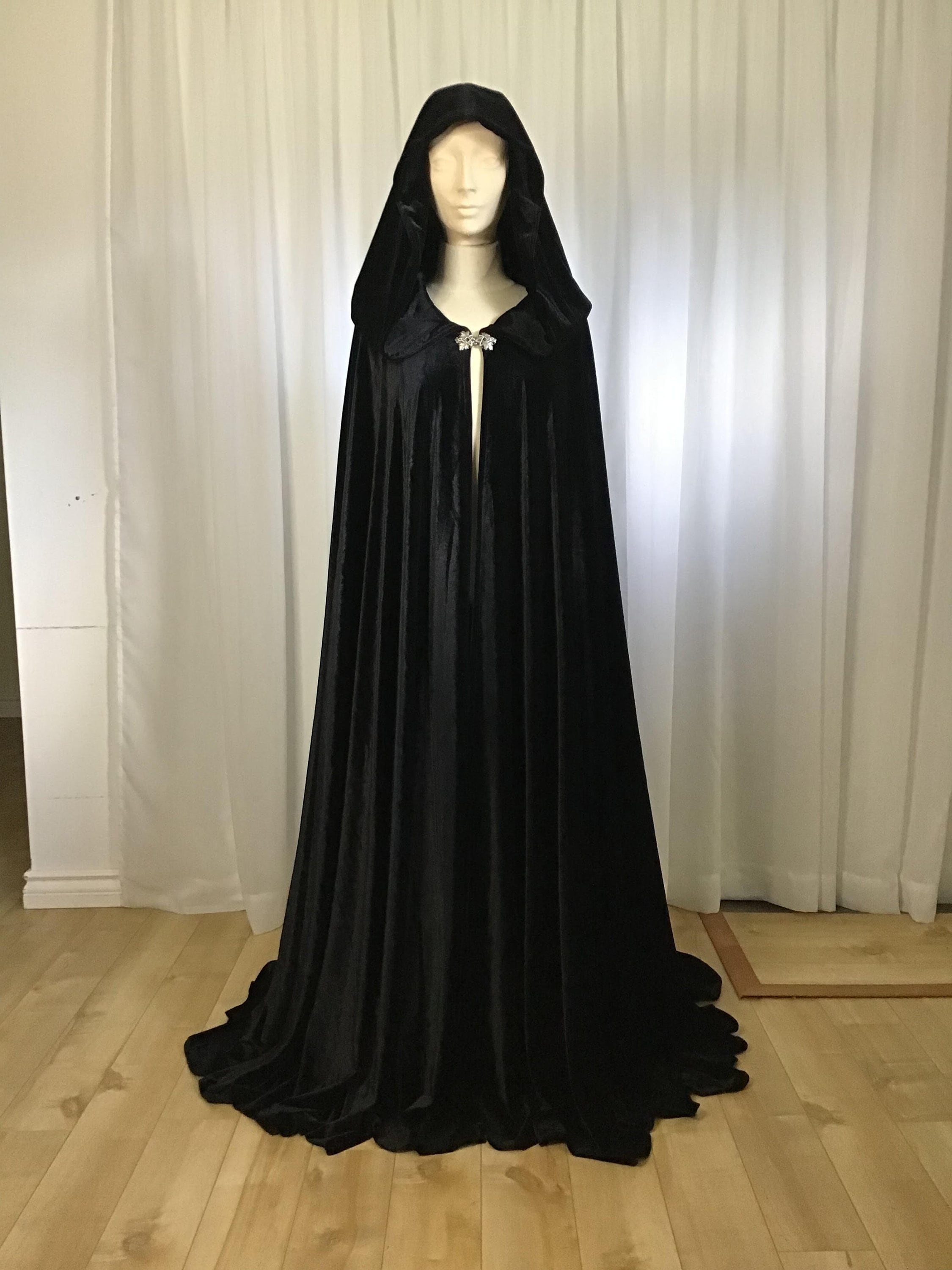 FULL CIRCLE Black Velvet Cloak - Xlarge Hood Lined With Velvet - Custom ...