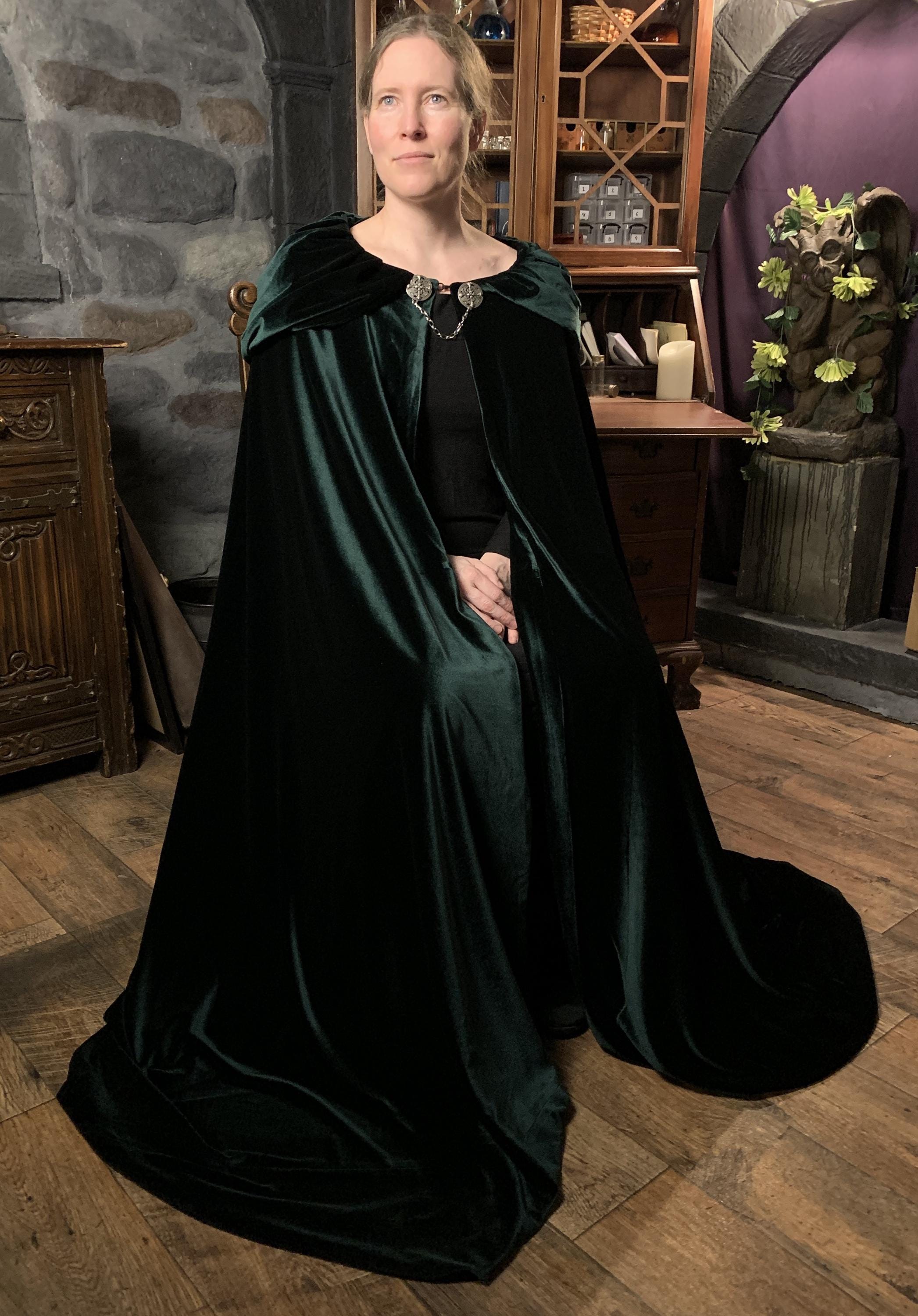 Green velvet cape Lady Morgana - custom length Green velvet cape Lady Morgana - custom length
