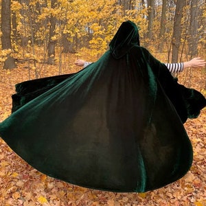 FULL CIRCLE emerald green velvet cloak - Custom Length