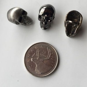 Skull button silver pale brass black gunmetal per unit image 2
