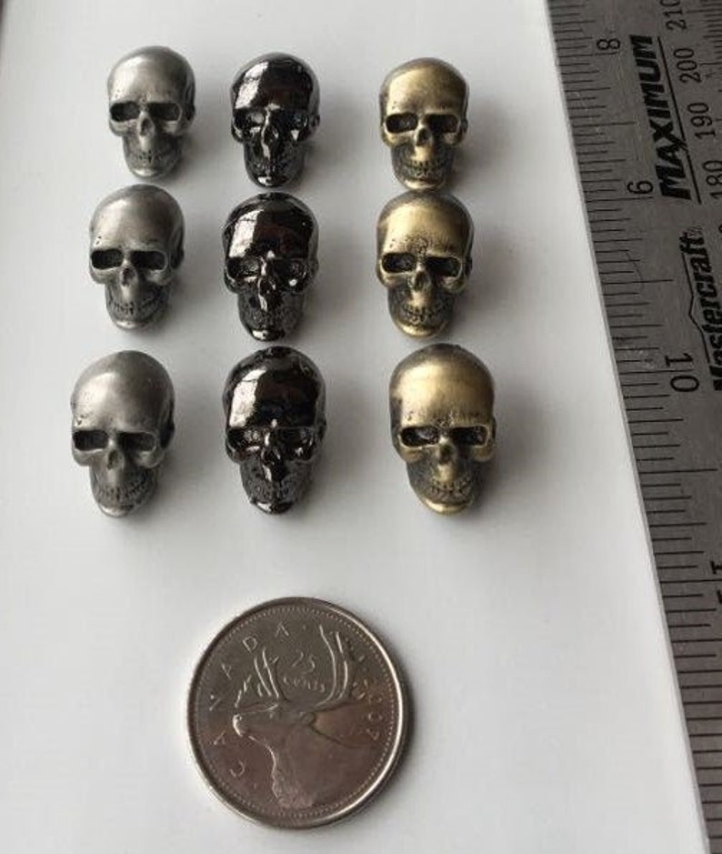 Skull button silver pale brass black gunmetal per unit image 1