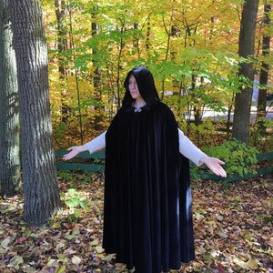 FULL CIRCLE Black velvet cloak Your Length image 3