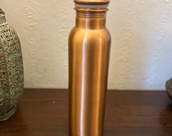 Handcrafted Copper Water Bottle – Ayurvedic Wellness, 1L Capacity
