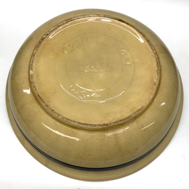 Watt Pottery U.S.A., Oven Ware, 11 Serving Bowl, Rio Rose pattern c. 1950's image 3