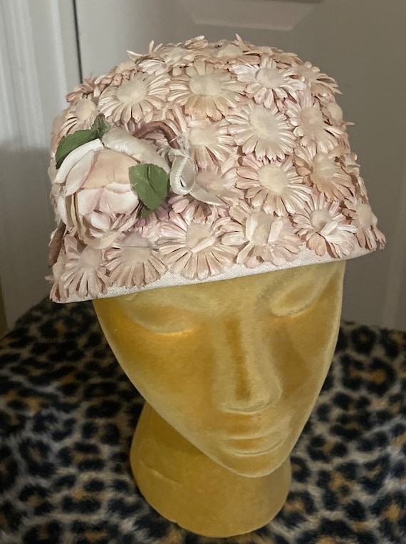 Vintage 60’s Shell Pink cloche Hat, vintage 60’s b