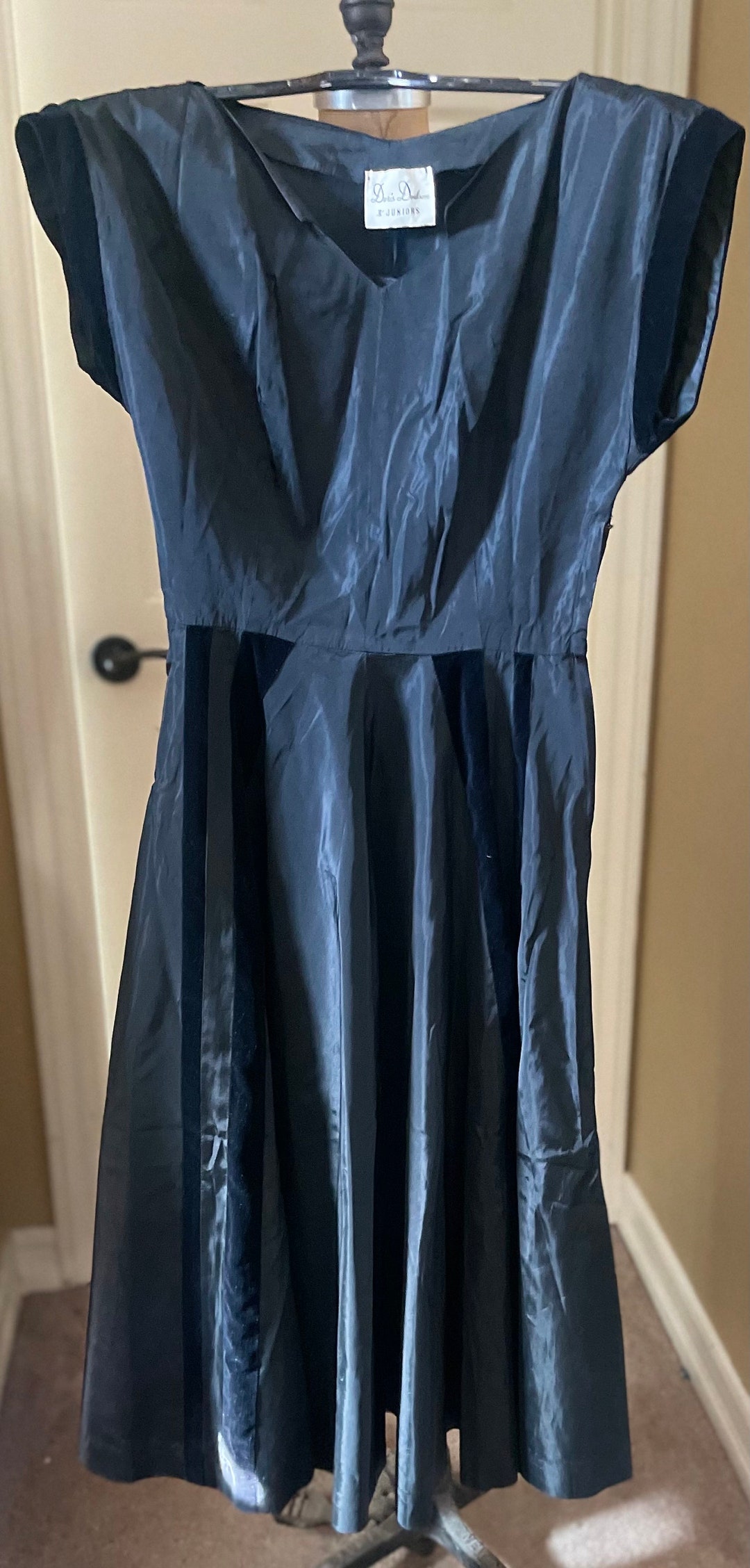 Vintage 1950s Green Taffeta Holiday Party Dress | S/M