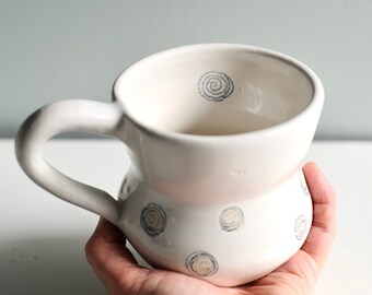 White clay mug, neutral pottery cup, three finger handle, 14 oz clay mug,wide bottom mug, spiral ceramic cup, latte cup