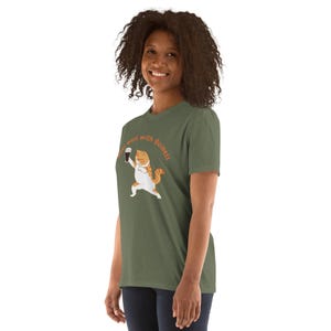 Goes Well with Guinness Cat Shirt Funny St Patrick's Day T-Shirt Beer Lover Gift Unisex Graphic Tee Cat and Beer Design Irish Party Outfit
