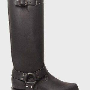 men leather boots
leather shoes
genuine leather
leather footwear
medieval boots
wedding shoes
husband gifts
gift for christmas
horse riding boots
knee high boots
gay long boots
Fetish boots
cowhide leather boot