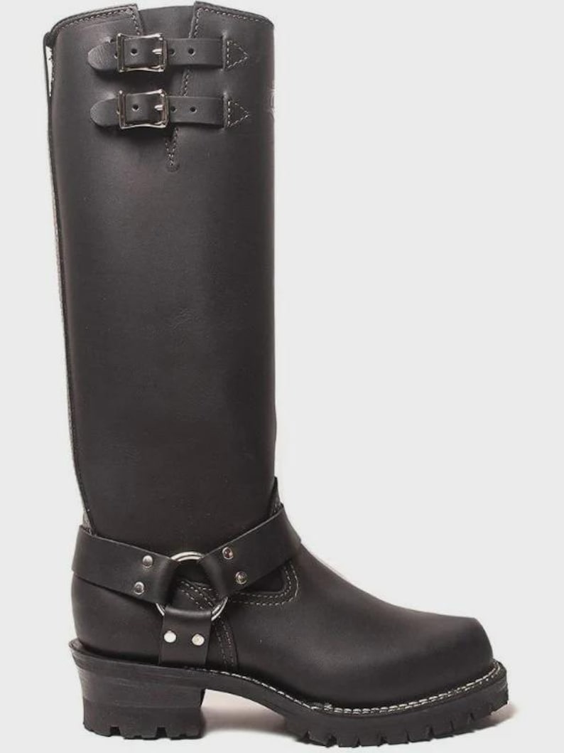 men leather boots
leather shoes
genuine leather
leather footwear
medieval boots
wedding shoes
husband gifts
gift for christmas
horse riding boots
knee high boots
gay long boots
Fetish boots
cowhide leather boot