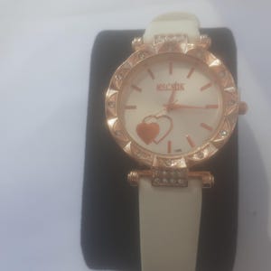 Luxus Uhren Frauen Mädchen Schöne Herz Print Quarz Uhr Casual Analoge Uhr