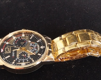 Elegancia definida: reloj de cuarzo para hombre