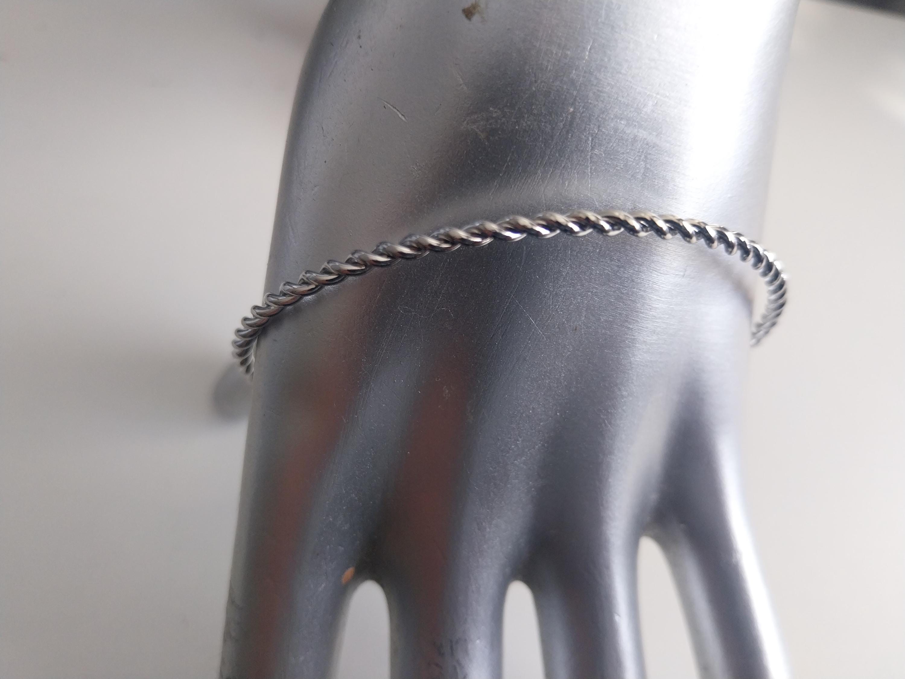 Minimalist Twisted Silver Open Bangle – Adjustable Cuff Bracelet