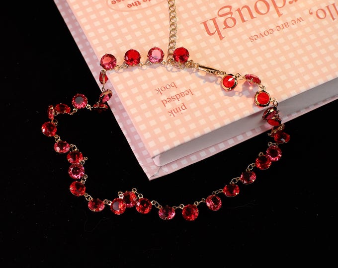omantic Circle Crystal Necklace with Ruby Elegant Gemstone Jewelry for Women, Perfect for Weddings and Anniversaries