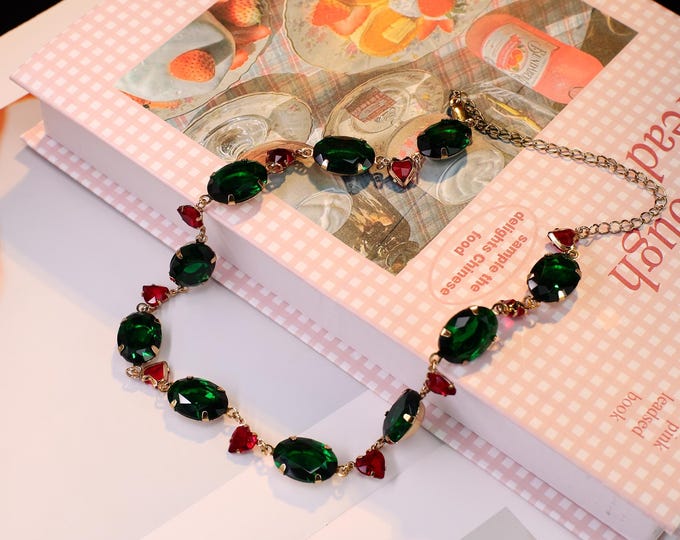 Luxury Christmas Crystal Necklace，Radiant Rose Gold Bridal Jewelry & Statement Necklace, Perfect Gift for Mothers