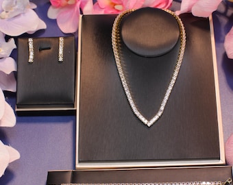 Timeless Crystal Bridal Jewelry Set | Wedding Necklace, Earrings & Bracelet | Ideal Bridesmaid Jewelry Gift