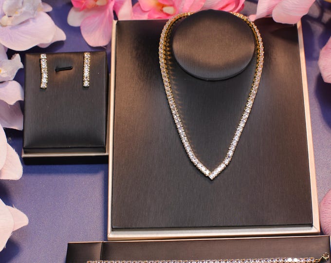 Timeless Crystal Bridal Jewelry Set | Wedding Necklace, Earrings & Bracelet | Ideal Bridesmaid Jewelry Gift