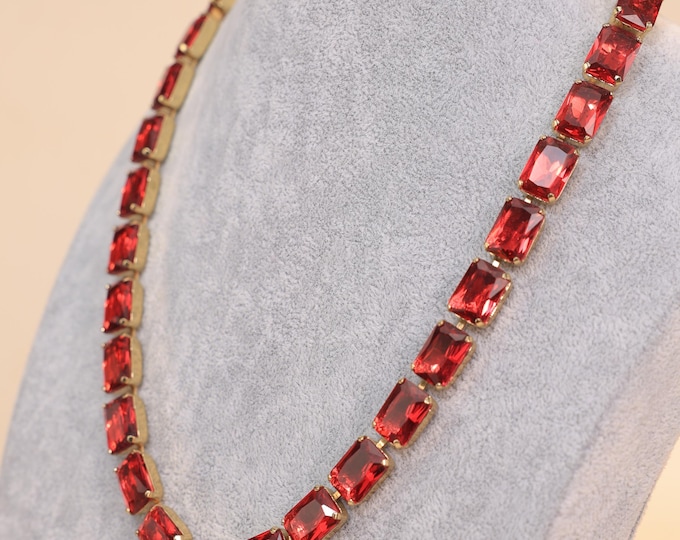 Elegant 10x14mm octagonal Gold Necklace with Ruby Crystals,Wedding & Bridal Jewelry,Lucky Color Statement Necklace, Perfect Gift for Mothers