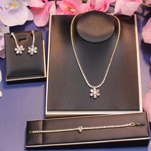 Elegant Crystal Bridal Jewelry Set | Sparkling Wedding Necklace, Earrings & Bracelet | Perfect Bridesmaid Jewelry