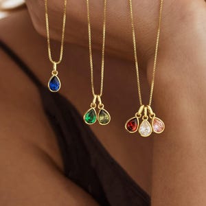 Angepasste Birthstone Halskette, 14K Gold Edelstein-Halskette, Multiple Birthstone Halskette, Großmutter Halskette, Muttertagsgeschenk für Sie
