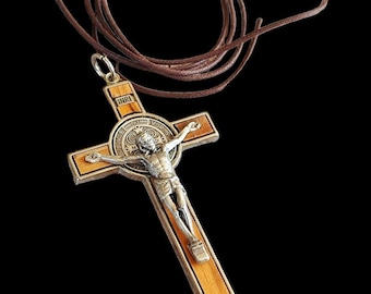 St Saint Benedict Crucifix Cross Christian Pendant medals Necklace