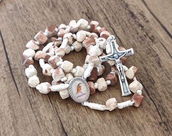 Rosario di Medjugorje in pietra COLLINA DELLE APPARIZIONI Biglietto regalo