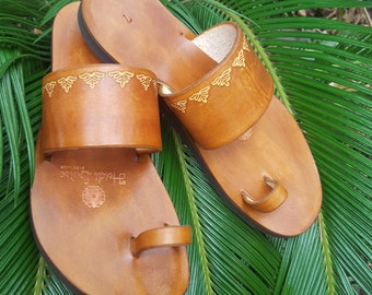 Indian Style Embossed Leather Sandal, Choice of Color & Size, Pointed or Round Toe Shape, Women's Slide Sandal, Toe Loop Sandal, Comfortable