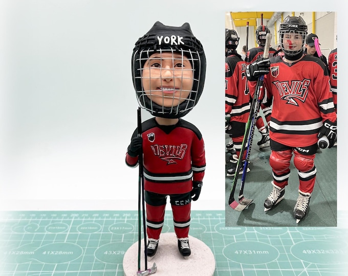 Personalized Ice Hockey Player bobbleheads,custom 3D statues,field hockey sports fan gifts,birthday gifts,anniversary gifts,Athletic prizes.