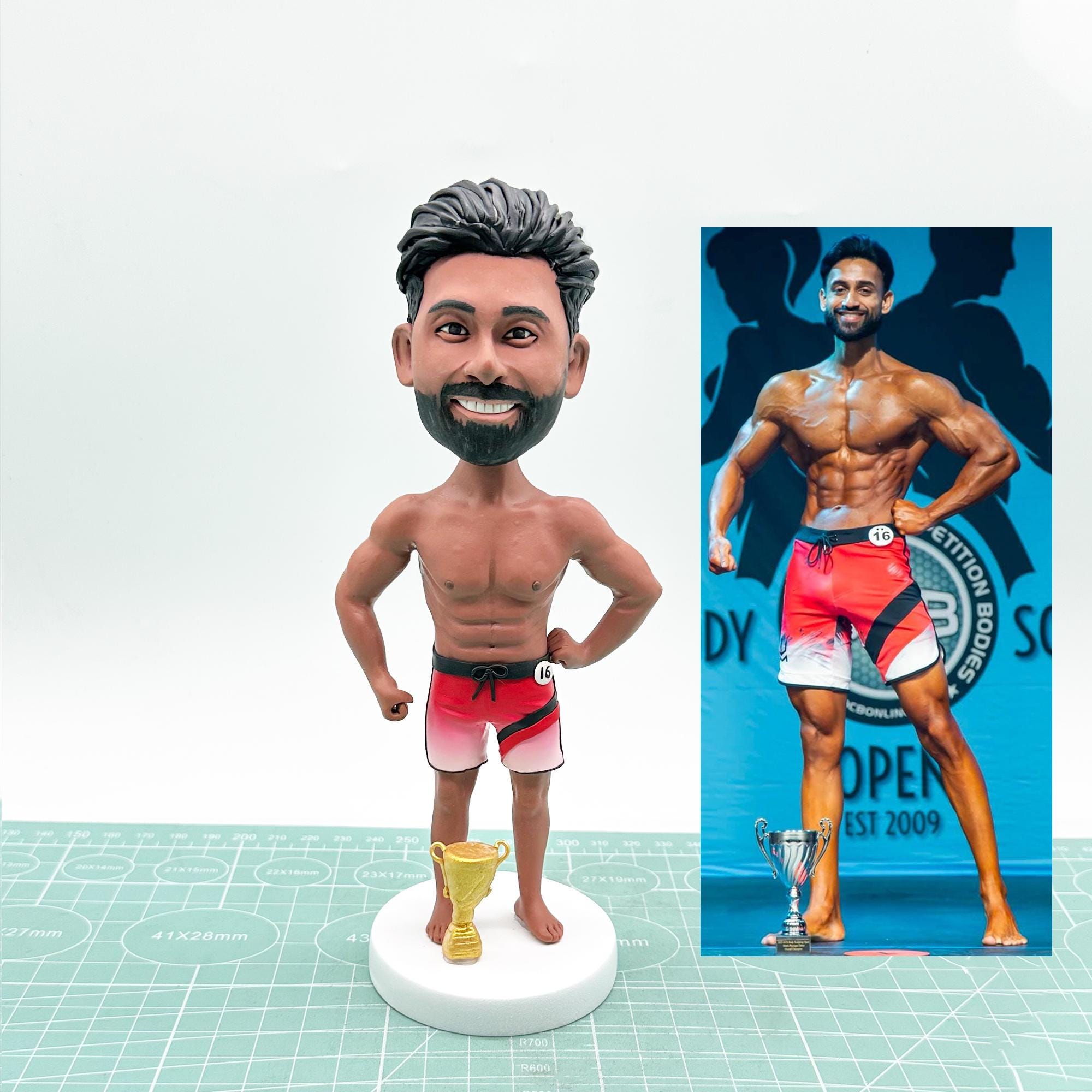 Bodybuilder figurine - Etsy 日本