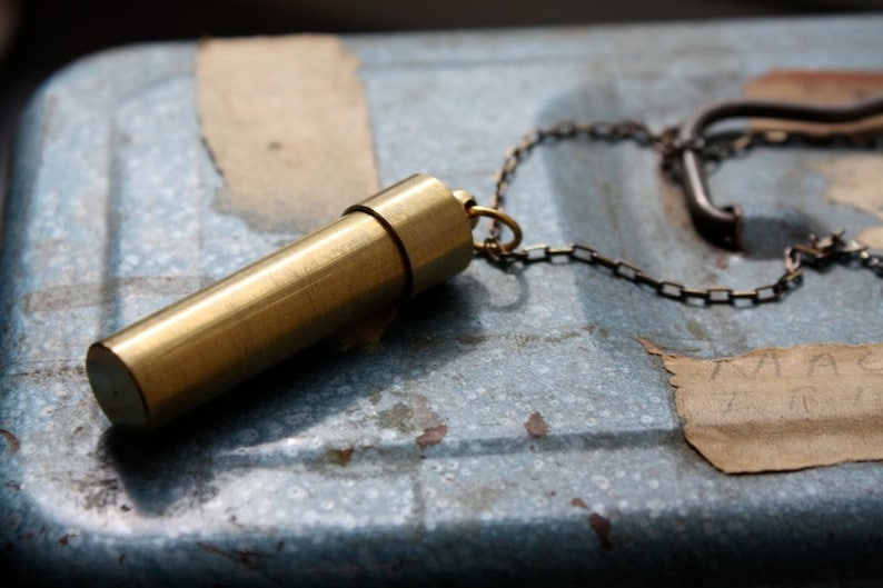 Secret Vial Necklace or Mini Cremation Urn for Pet Ashes Brass Memorial Jewelry zdjęcie 2