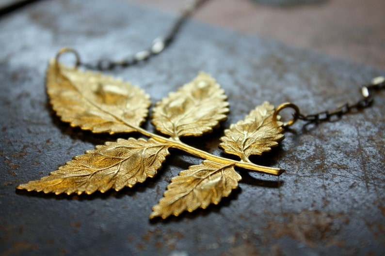 Romance in the Garden Leaf Necklace image 1