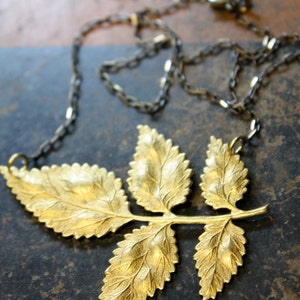 Romance in the Garden Leaf Necklace image 5