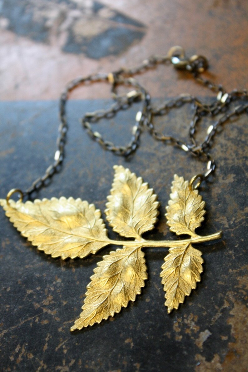 Romance in the Garden Leaf Necklace image 5