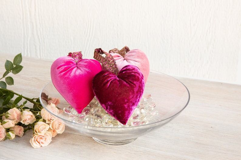 Velvet Heart Decor Set of 3, Pink Heart Tiered Tray, Berry Heart Nursery Wall Hanging, Mother's Day, Wedding Bowl Filler, Valentine image 1