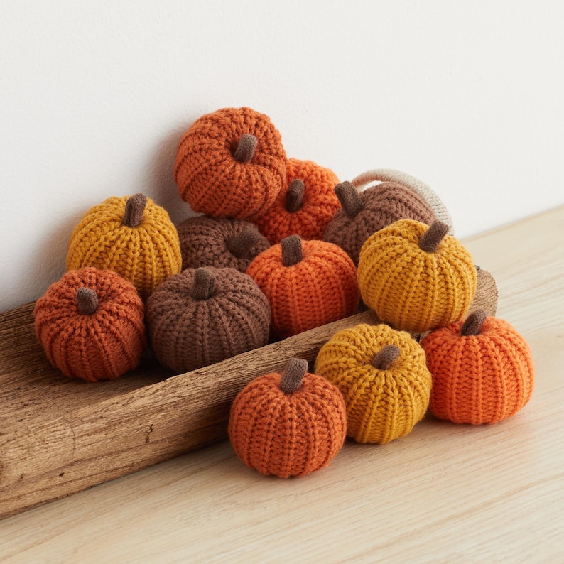 Knit pumpkin garland for mantel 6' garland, fall bookshelf, little pumpkin baby birthday decor, autumn decor garlands, cozy gifts (Honey) image 4