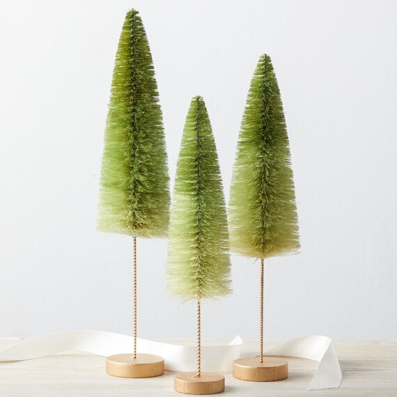Rustic Tin House and Bottle Brush Trees Set Rustic Tin House and Bottle Brush Trees Set
