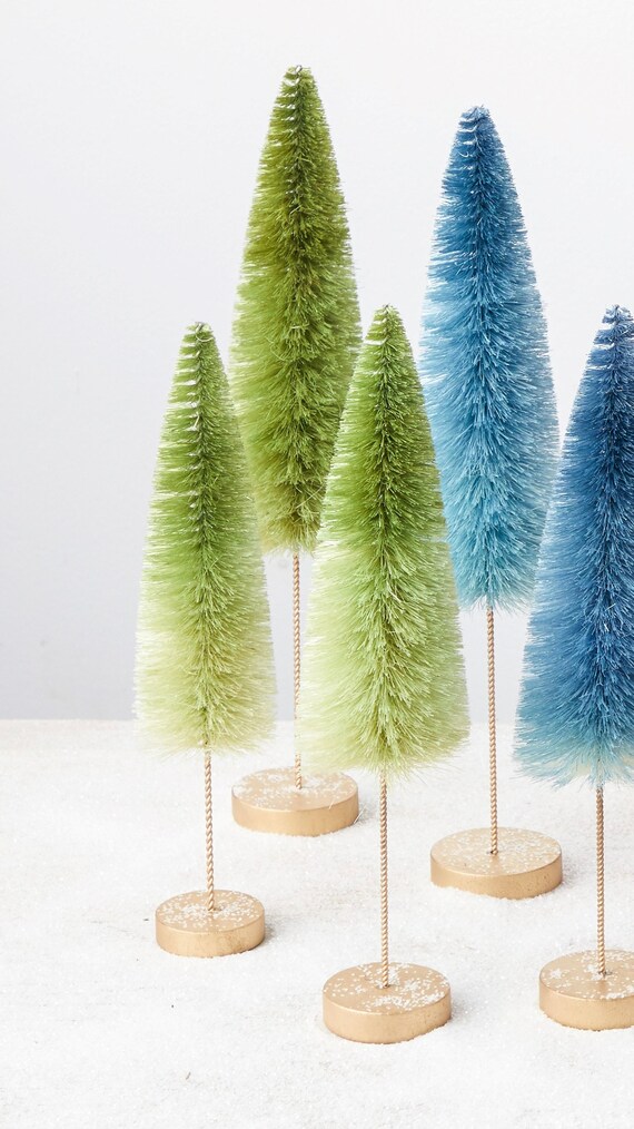 Rustic Tin House and Bottle Brush Trees Set Rustic Tin House and Bottle Brush Trees Set