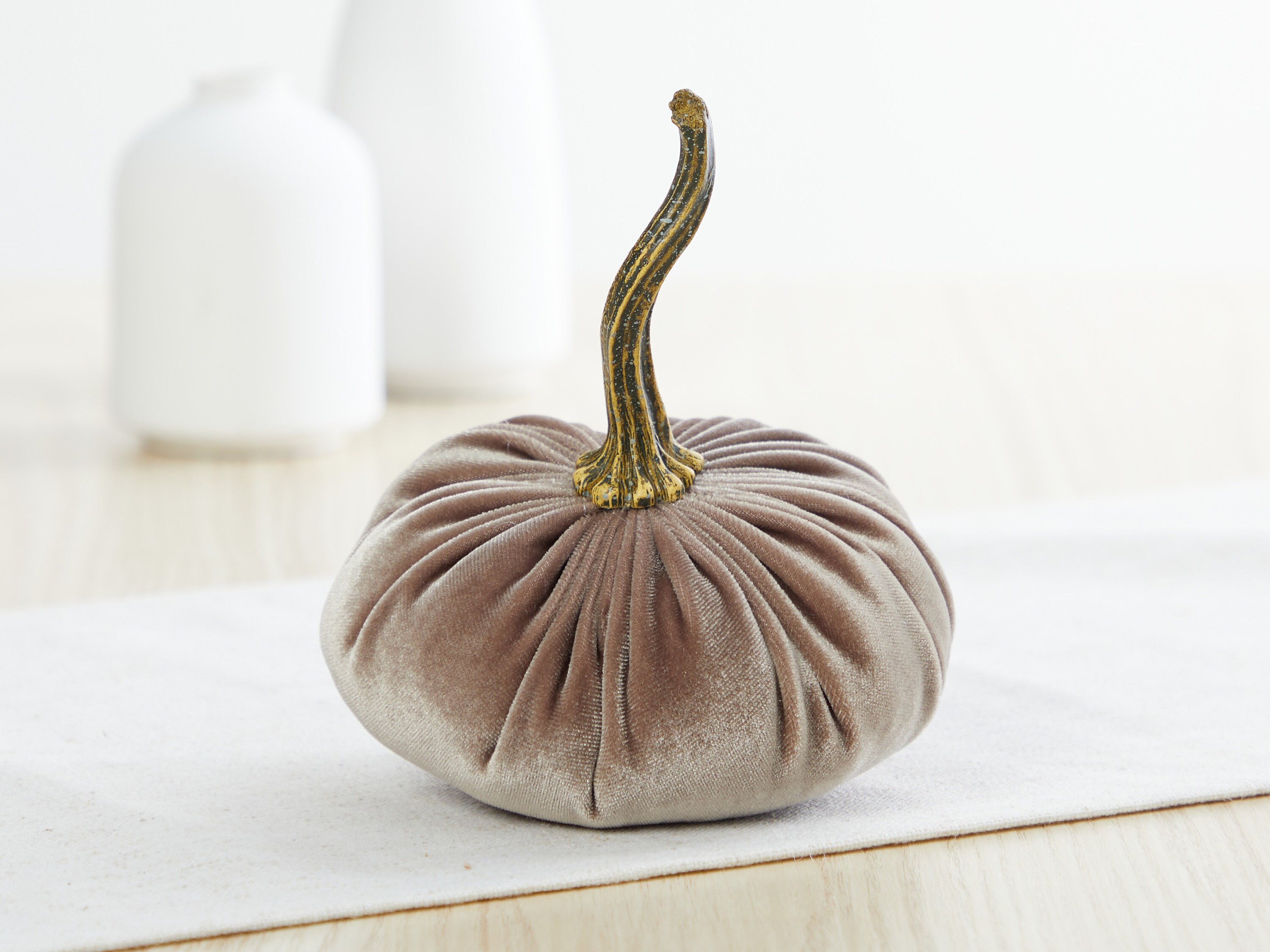 10 Citrouilles Artificielles En Velours Miniatures – Décoration Automne, Halloween, Thanksgiving (5-8cm)