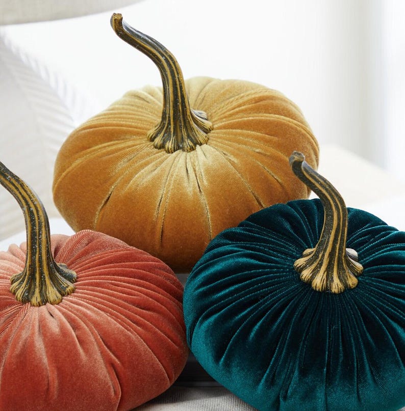 Große Samt Kürbisse 3er Set, Herbst Dekor für Kaminsims, Thanksgiving Tischplatte, Smaragdgrün und Gold Herbst, rustikale Bauernhaus Dekor Bild 2