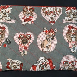 Neceser con cremallera y diseño de perritos