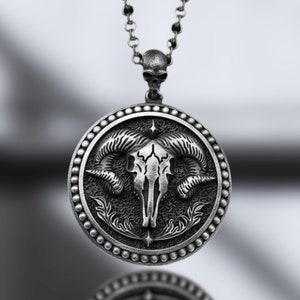 Memento Mori Aries Skull Zodiac Necklace – Sterling Silver Gothic Pendant with Horoscope Symbol – Memento Mori Astrology Jewelry for Lovers