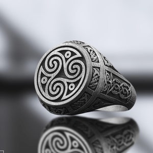 Triskelion Celtic Signet Ring – Unique Oxidized 925 Silver Ring for Men, Spiral Symbol Custom Ring, Gift for Him, Celtic Knot Design