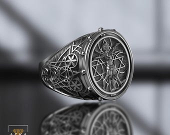 Vitruvian Man Sterling Silver Signet Ring: Renaissance Art